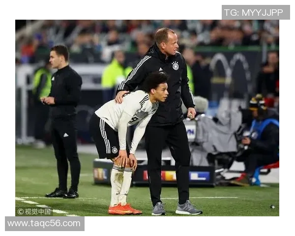 萨内右路狂飙五十米劲射被门将轻松没收全场惊呼遗憾错失良机